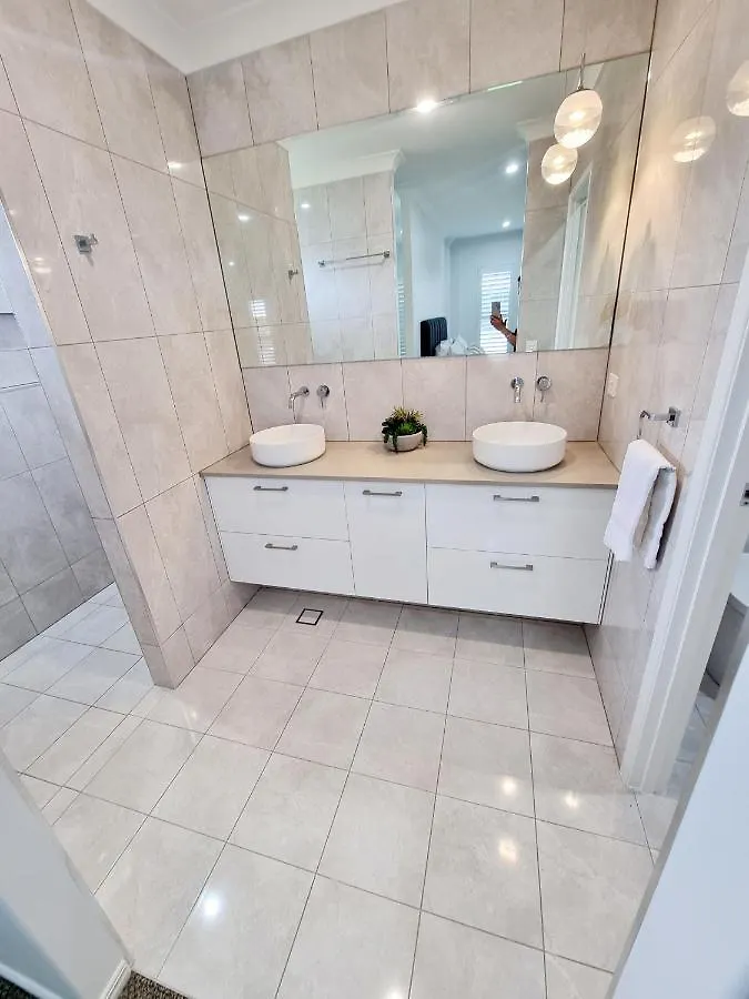 Large And Private Executive Home - Secure Parking For Boats Hervey Bay Сasa de vacaciones