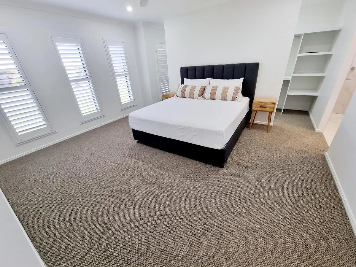 Сasa de vacaciones Large And Private Executive Home - Secure Parking For Boats Hervey Bay Australia