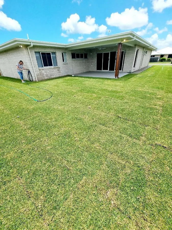 Large And Private Executive Home - Secure Parking For Boats Hervey Bay