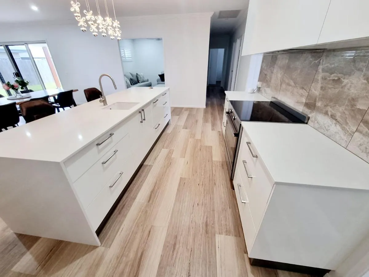 Large And Private Executive Home - Secure Parking For Boats Hervey Bay Сasa de vacaciones